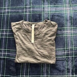 Lululemon Long Distance Short Sleeve Heathered Black- size 6